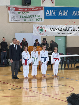 Podium-2-CSKO Karaté